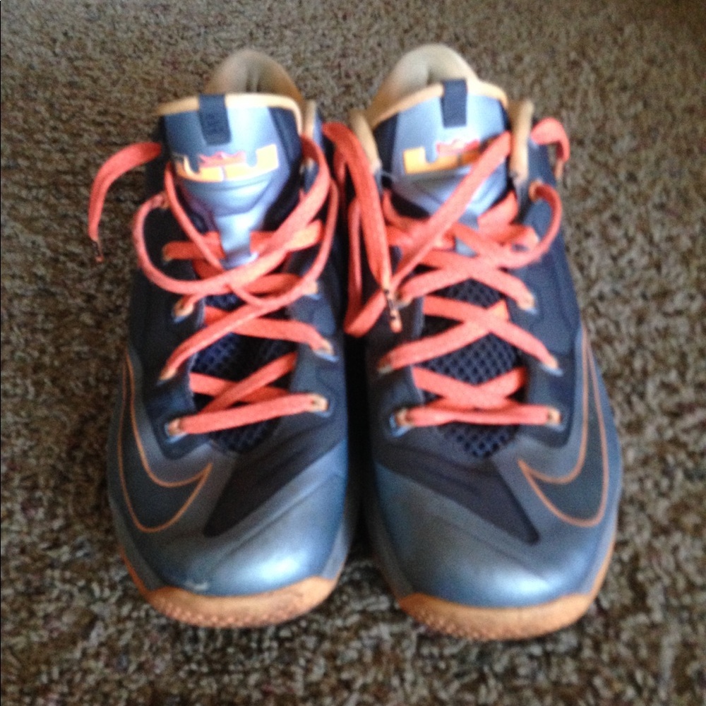 Men's LeBron shoes
